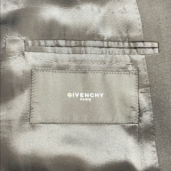 Elegant, GIVENCHY Paris waistcoat - Picture 5 of 7